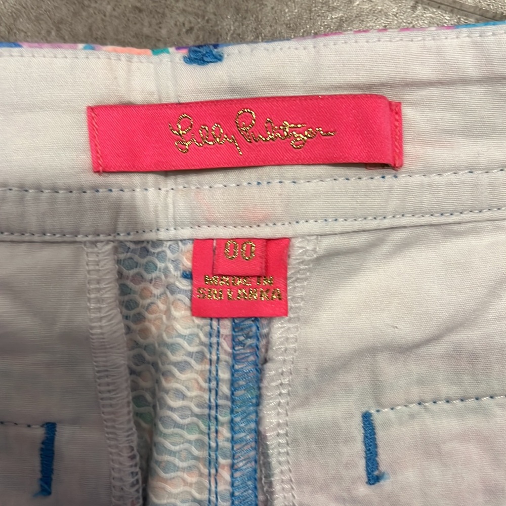 Lily Pulitzer Shorts - Size 00 - Picture 3 of 5